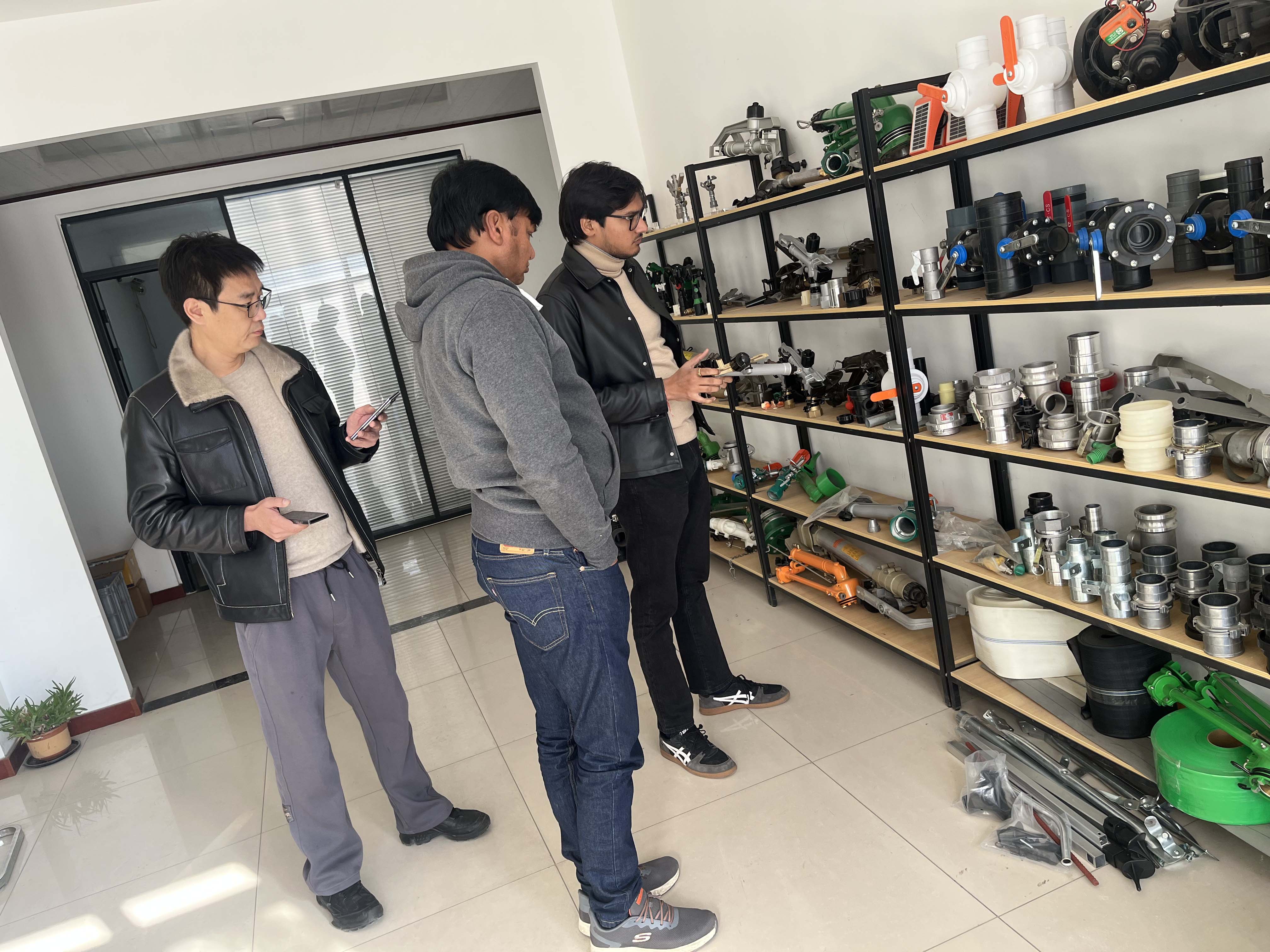 玉树NS40 涡轮喷枪获客户青睐 洽谈批量合作